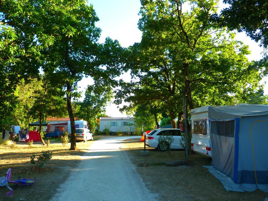 Camping La Maurie Foulerot Eksteriør billede